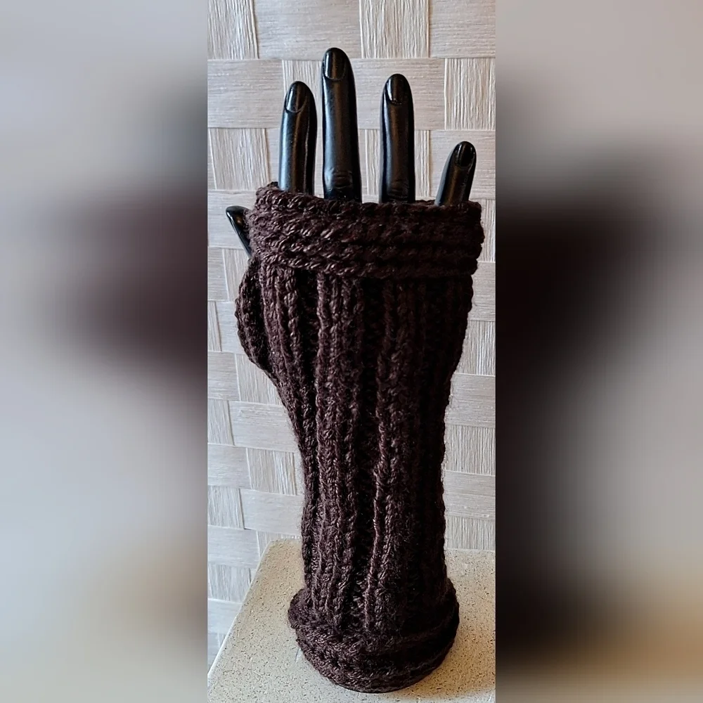 NWT Luxury Cashmere Blend Artisanal Fingerless Mittens